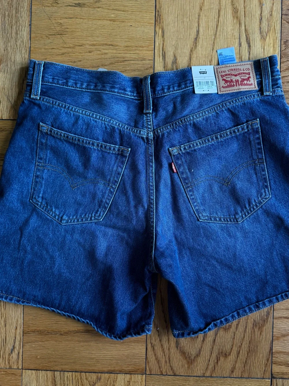 Levi's 94s Baggy Midrise Shorts